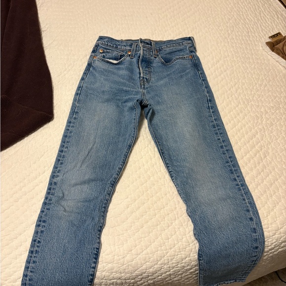 Levi’s Wedgie - Picture 2 of 4